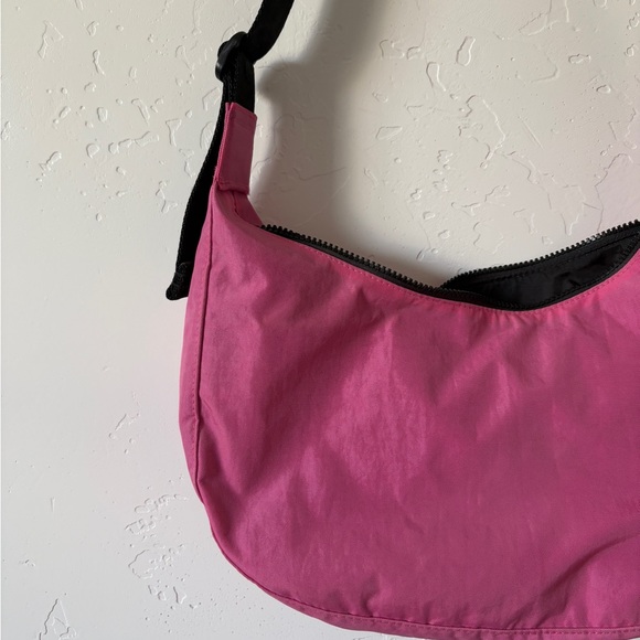 Baggu Medium Crescent Bag - Picture 2 of 6